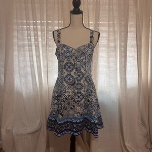 Avec Les Filles Chic Blue and White Patterned Mini Dress